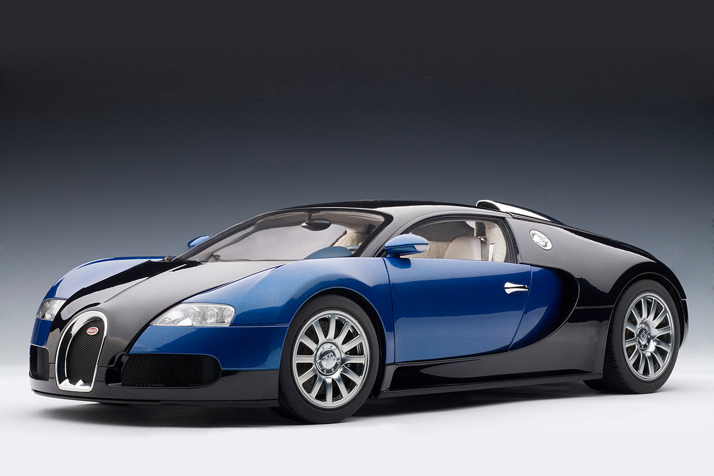 12532 BUGATTI VEYRON 16.4 (BLUE / BLACK)