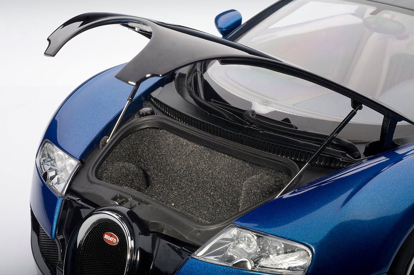 12532 BUGATTI VEYRON 16.4 (BLUE / BLACK)