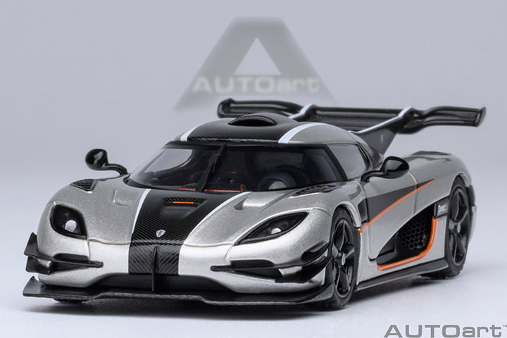 20042 KOENIGSEGG ONE : 1 (MOON GREY/CARBON BLACK /ORANGE ACCENTS)