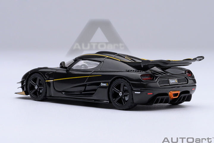 20043 KOENIGSEGG ONE : 1 (CLEAR CARBON FIBER/GOLD STRIPES)