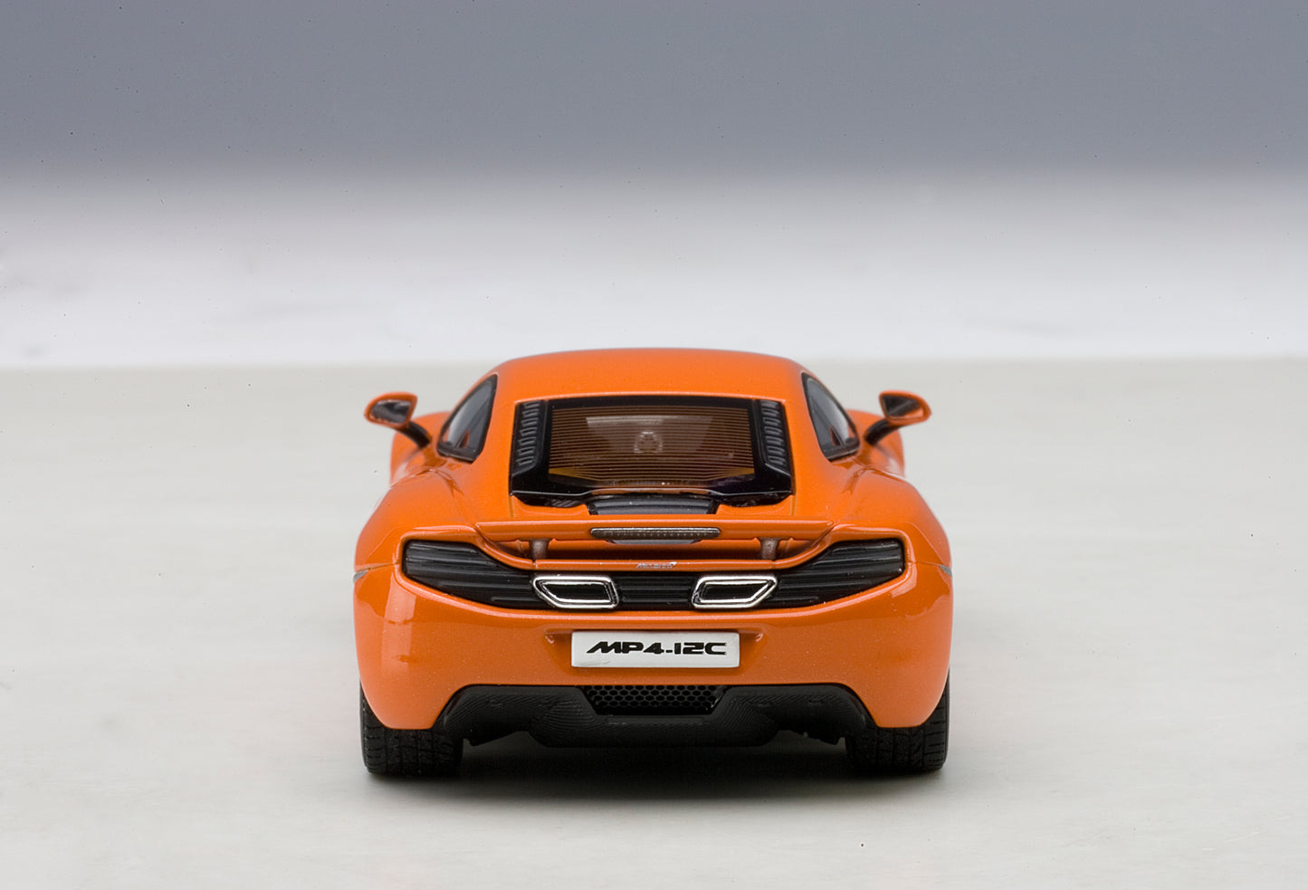 56006 MCLAREN 12C (METALLIC ORANGE)