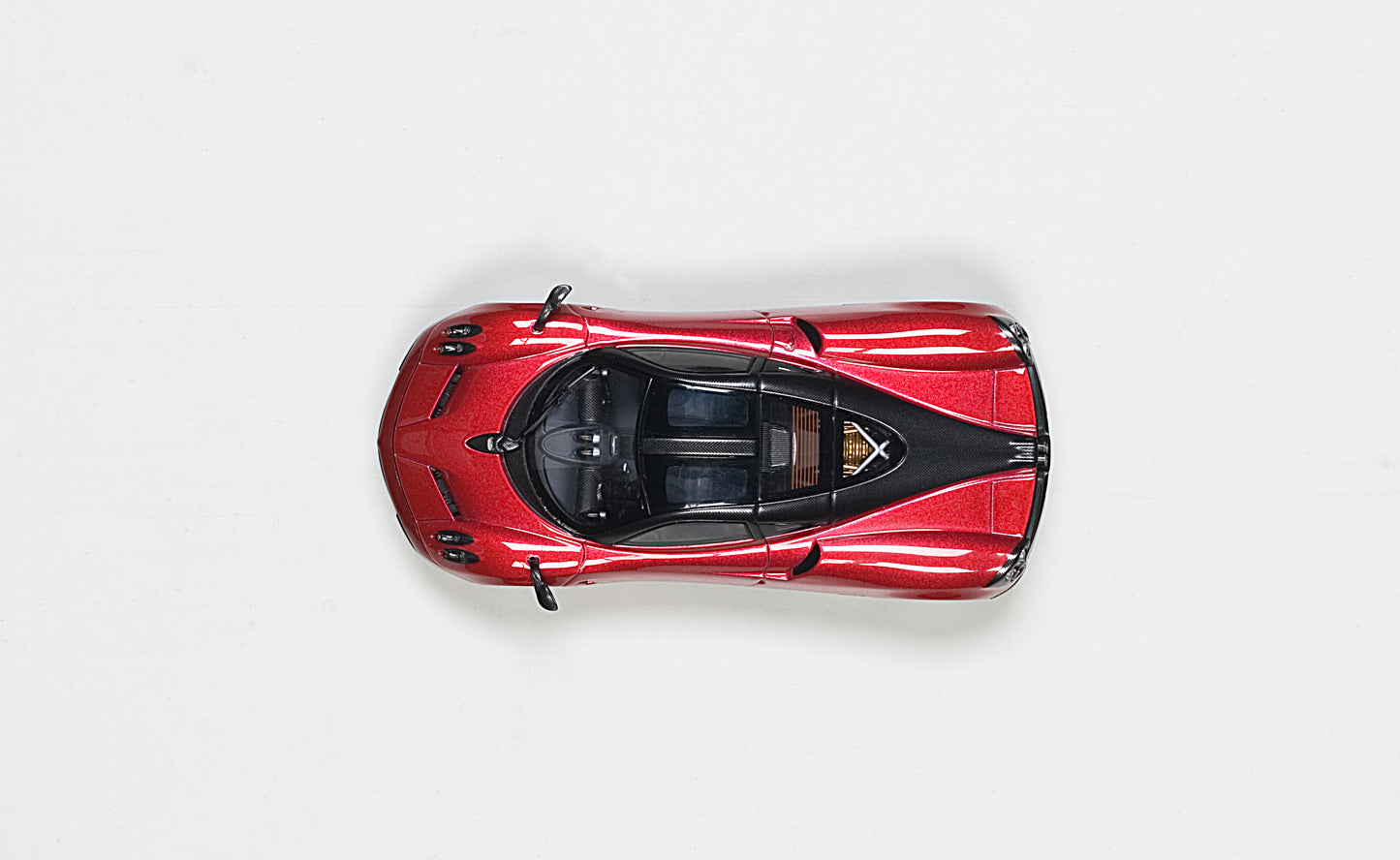 58208 PAGANI HUAYRA (METALLIC RED)
