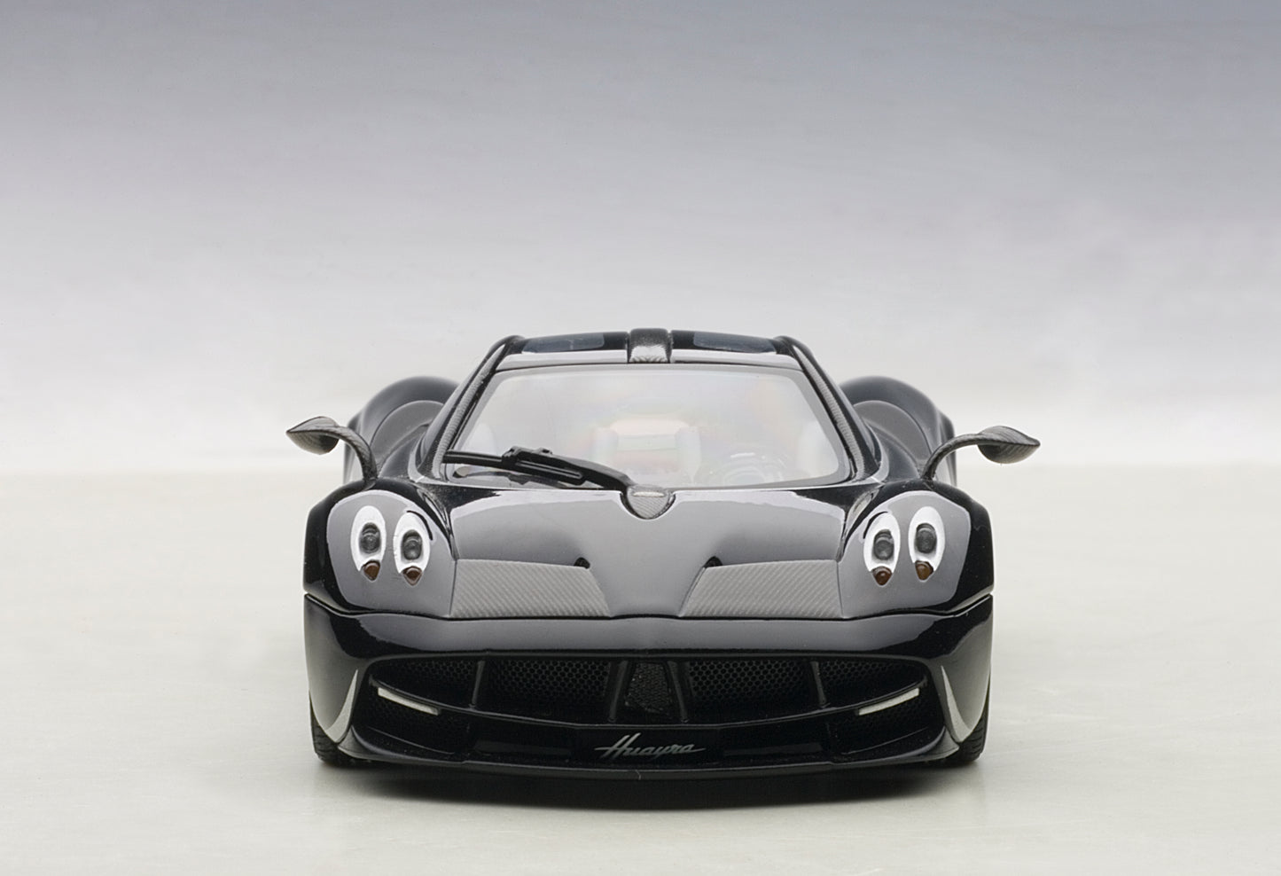 58209 PAGANI HUAYRA (BLACK W/SILVER STRIPES)