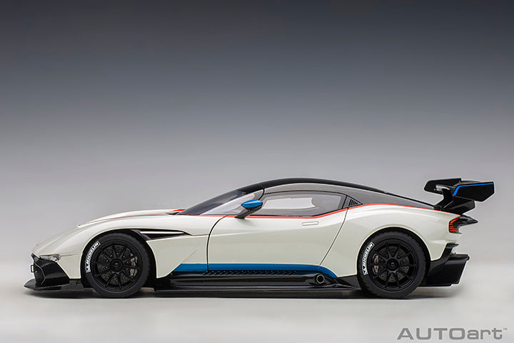 70261 ASTON MARTIN VULCAN (STRATUS WHITE W/ BLUE & RED STRIPES)