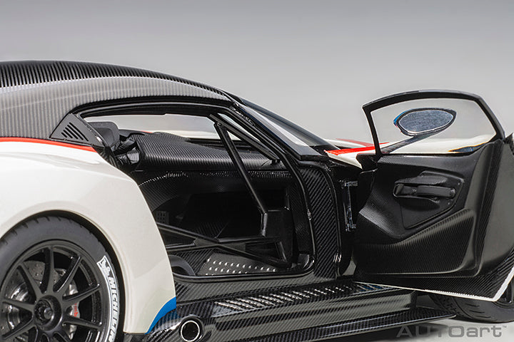 70261 ASTON MARTIN VULCAN (STRATUS WHITE W/ BLUE & RED STRIPES)