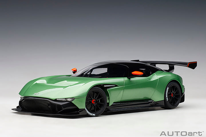 70263 ASTON MARTIN VULCAN (APPLE TREE GREEN METALLIC)