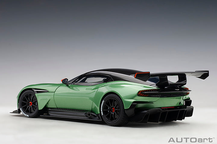 70263 ASTON MARTIN VULCAN (APPLE TREE GREEN METALLIC)