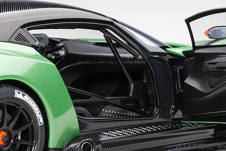 70263 ASTON MARTIN VULCAN (APPLE TREE GREEN METALLIC)