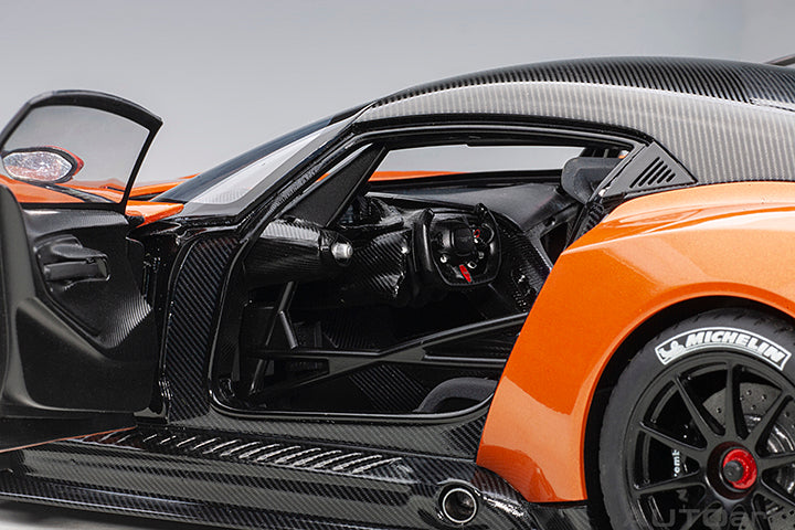 70264 ASTON MARTIN VULCAN (MADAGASCAR ORANGE)