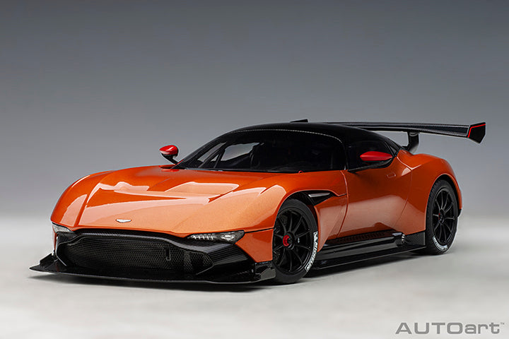 70264 ASTON MARTIN VULCAN (MADAGASCAR ORANGE)