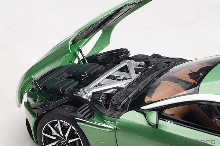 70269 ASTON MARTIN DB11 (APPLE TREE GREEN)