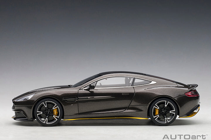 70273 ASTON MARTIN VANQUISH S 2017 (KOPI BRONZE/SPEED YELLOW LIVERY)