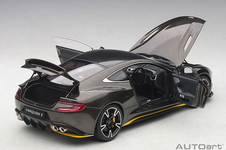 70273 ASTON MARTIN VANQUISH S 2017 (KOPI BRONZE/SPEED YELLOW LIVERY)