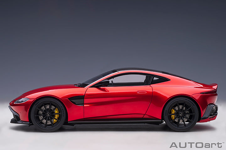 70277 ASTON MARTIN VANTAGE 2019 (HYPER RED/CARBON BLACK ROOF)