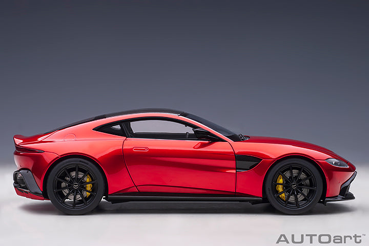 70277 ASTON MARTIN VANTAGE 2019 (HYPER RED/CARBON BLACK ROOF)