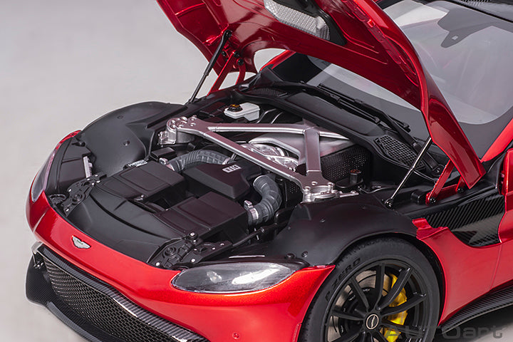70277 ASTON MARTIN VANTAGE 2019 (HYPER RED/CARBON BLACK ROOF)