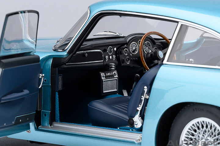 70288 ASTON MARTIN DB5 (CARIBBEAN PEARL/BLUE)