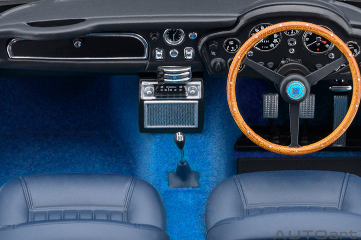 70288 ASTON MARTIN DB5 (CARIBBEAN PEARL/BLUE)