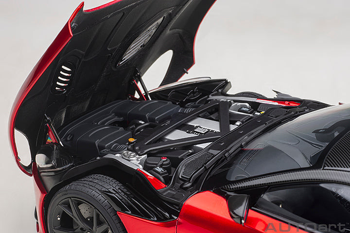 70293 1/18 ASTON MARTIN DBS SUPERLEGGERA (HYPER RED)