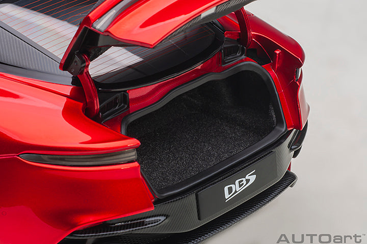 70293 1/18 ASTON MARTIN DBS SUPERLEGGERA (HYPER RED)