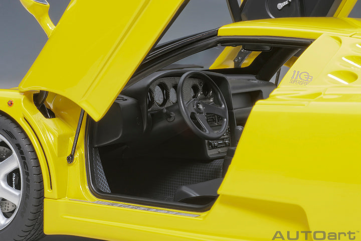 70918 BUGATTI EB110 SS (GIALLO BUGATTI/YELLOW)