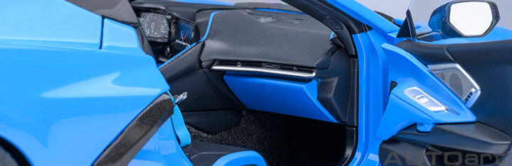 71281 CHEVROLET CORVETTE C8 STINGRAY Z51 (RAPID BLUE)