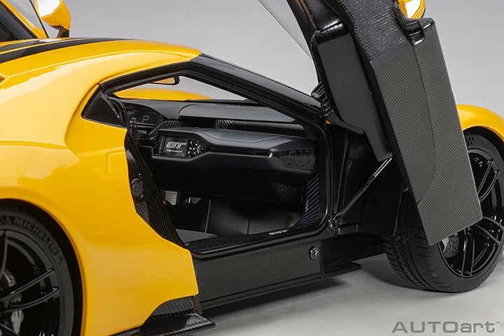 72944 FORD GT 2017 (TRIPLE YELLOW/BLACK STRIPES)