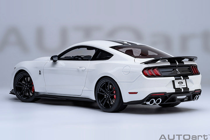 73095 FORD MUSTANG SHELBY GT500 (OXFORD WHITE)