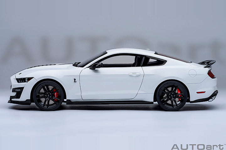 73095 FORD MUSTANG SHELBY GT500 (OXFORD WHITE)