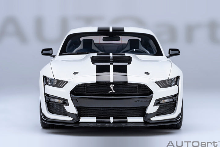 73095 FORD MUSTANG SHELBY GT500 (OXFORD WHITE)