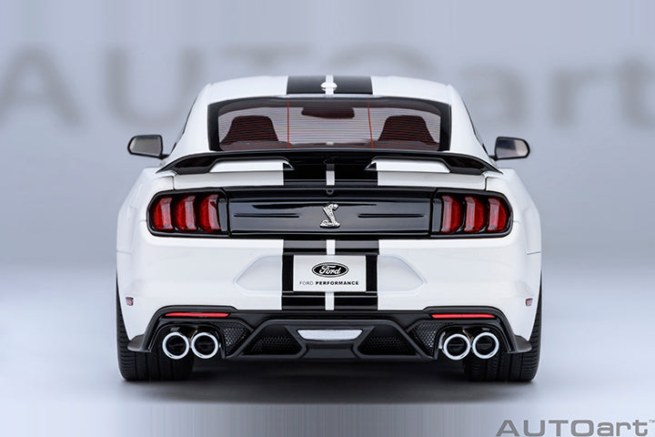 73095 FORD MUSTANG SHELBY GT500 (OXFORD WHITE)