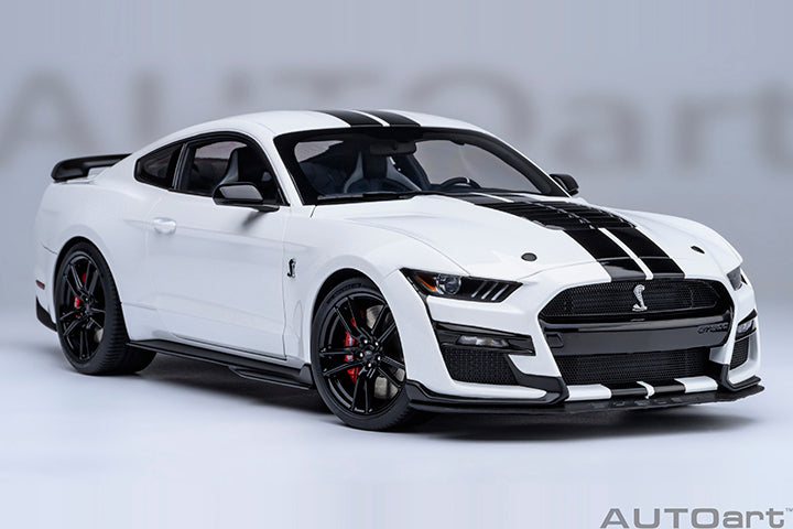 73095 FORD MUSTANG SHELBY GT500 (OXFORD WHITE)
