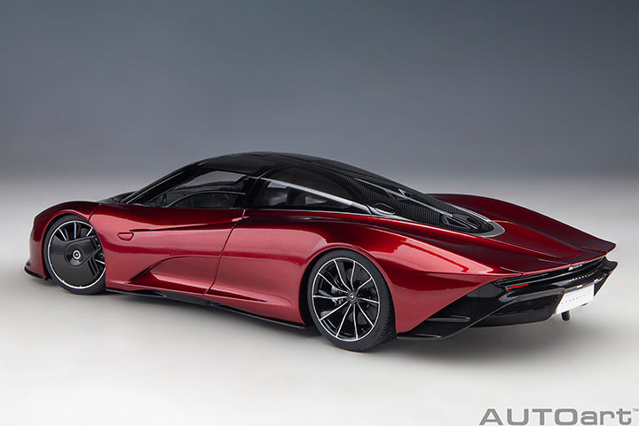 76087 McLAREN SPEEDTAIL (VOLCANO RED)