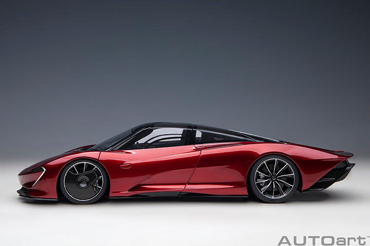 76087 McLAREN SPEEDTAIL (VOLCANO RED)