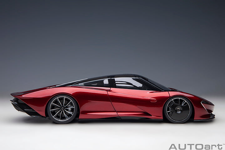 76087 McLAREN SPEEDTAIL (VOLCANO RED)