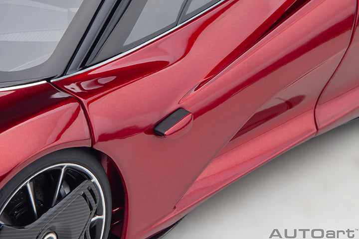 76087 McLAREN SPEEDTAIL (VOLCANO RED)