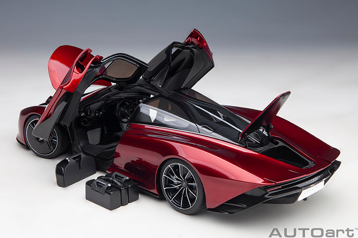 76087 McLAREN SPEEDTAIL (VOLCANO RED)