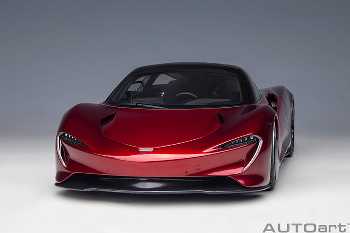 76087 McLAREN SPEEDTAIL (VOLCANO RED)