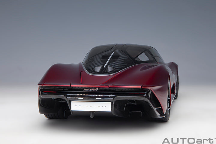 76087 McLAREN SPEEDTAIL (VOLCANO RED)