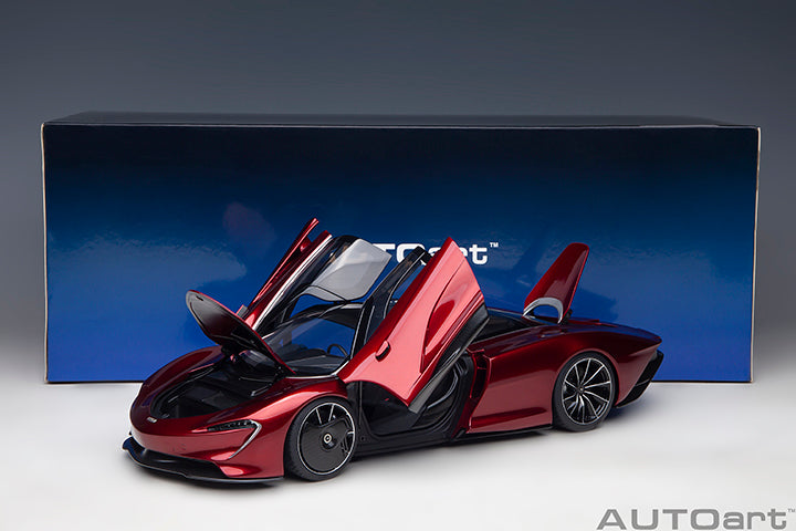 76087 McLAREN SPEEDTAIL (VOLCANO RED)