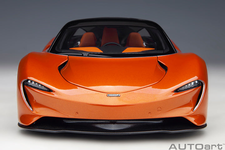 76088 McLAREN SPEEDTAIL (VOLCANO ORANGE)