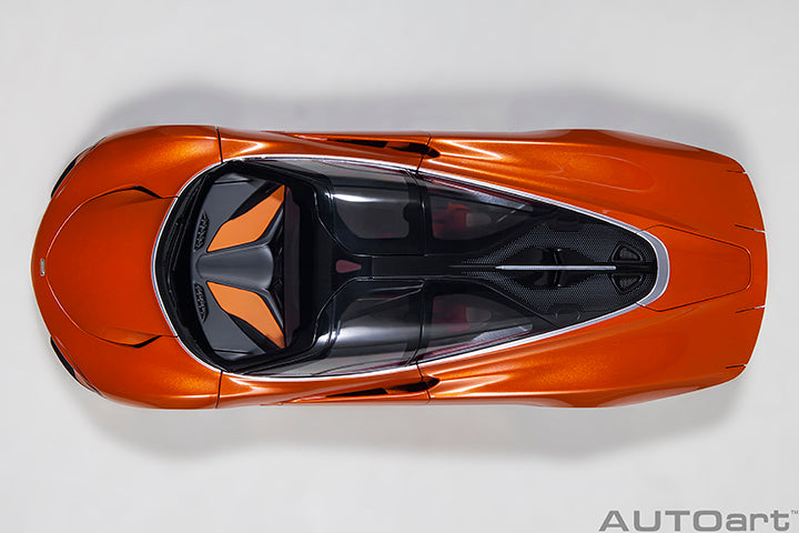 76088 McLAREN SPEEDTAIL (VOLCANO ORANGE)