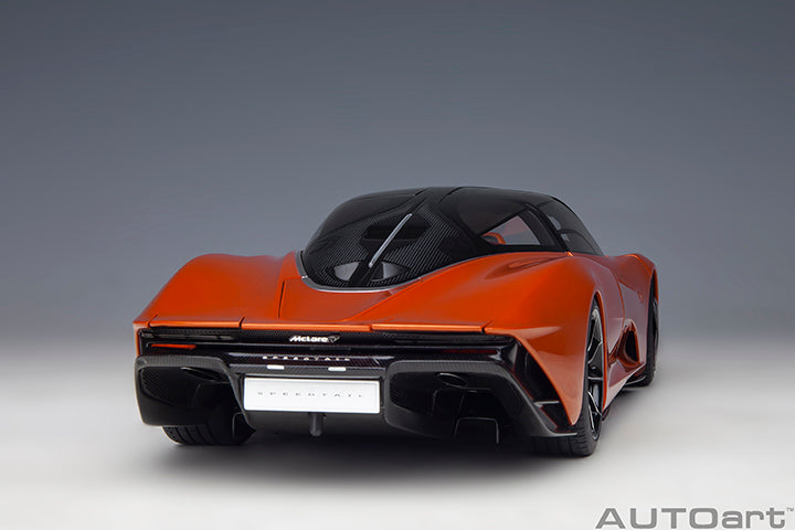 76088 McLAREN SPEEDTAIL (VOLCANO ORANGE)
