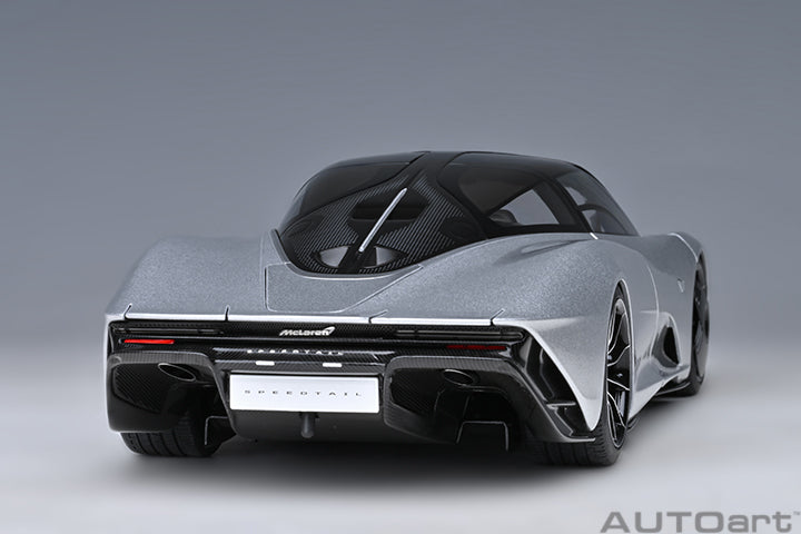 76090 McLAREN SPEEDTAIL (SUPERNOVA SILVER)