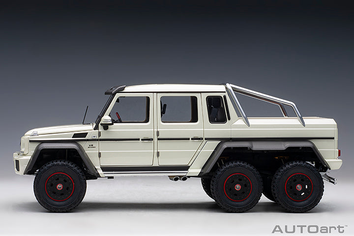 76307 MERCEDES-BENZ G63 AMG 6x6 (DESIGNO DIAMOND WHITE)