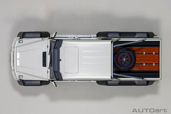 76307 MERCEDES-BENZ G63 AMG 6x6 (DESIGNO DIAMOND WHITE)