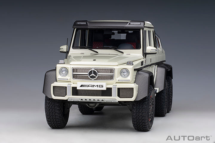 76307 MERCEDES-BENZ G63 AMG 6x6 (DESIGNO DIAMOND WHITE)