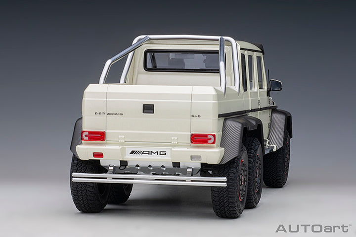 76307 MERCEDES-BENZ G63 AMG 6x6 (DESIGNO DIAMOND WHITE)