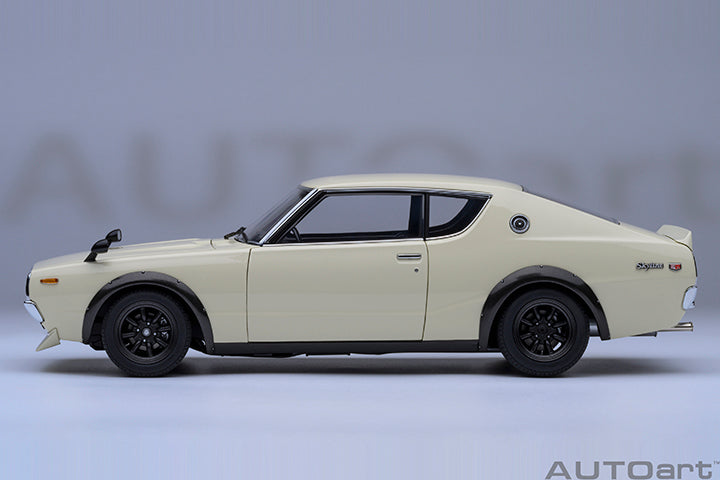 77467 NISSAN SKYLINE 2000 GT-R (KPGC110) TUNED VERSION (WHITE)