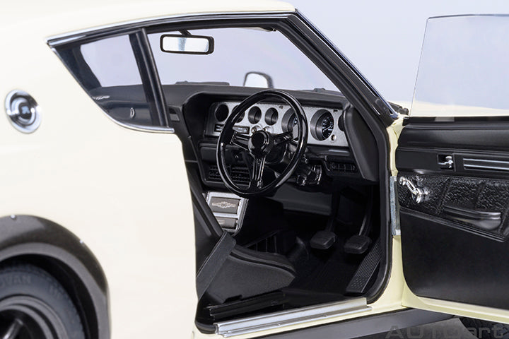 77467 NISSAN SKYLINE 2000 GT-R (KPGC110) TUNED VERSION (WHITE)